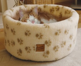 Cat Cosy Fleece Bed Cream 50cm